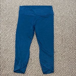 Women’s Nike “Crisscross” Leggings